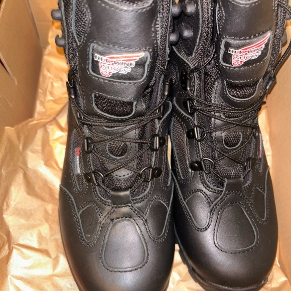 8690 - Red Wing Truhiker 6-Inch Waterproof Soft Toe Boot - Picture 2 of 6